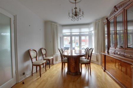 3 bedroom detached house to rent - Photo 2