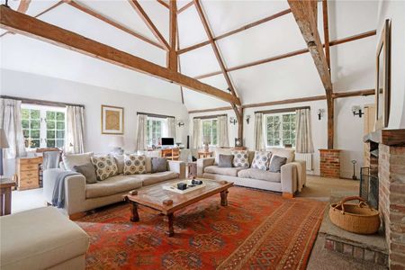 An impressive detached farmhouse situated in a rural position - Photo 2