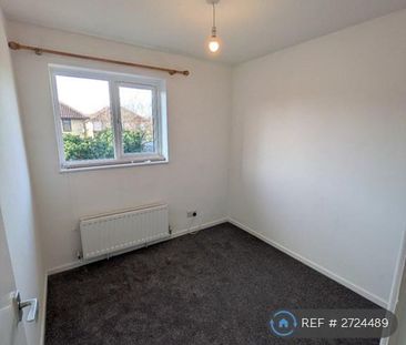 2 bedroom semi-detached house to rent - Photo 5