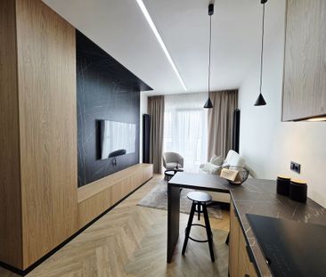 Apartament z balkonem z widokiem na rzekę. - Photo 1