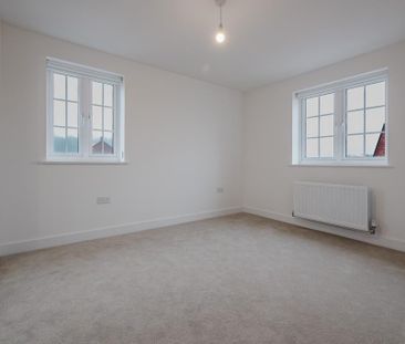 3 bedroom semi-detached house to rent - Photo 2