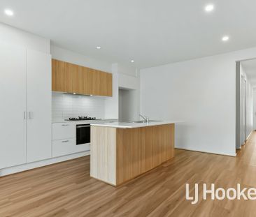 Charming 3 Bedroom in Prime Location - Photo 1