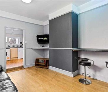 Derry Avenue, Plymouth, PL4 - Photo 2