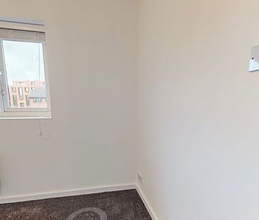 Room in a Shared Flat, Cotton Avenue, W3 - Photo 2