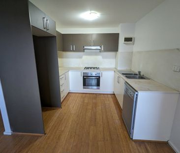2 BEDROOM APARTMENT - Photo 5