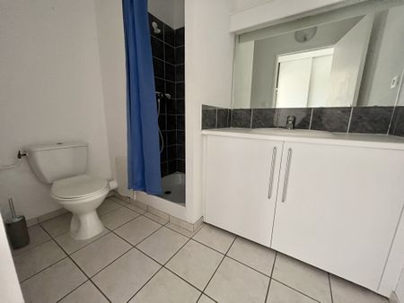 Location Appartement 1 pièce 21m² RODEZ 12000 - Photo 3