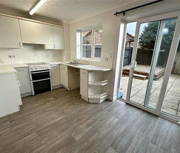 2 bedroom end of terrace house to rent - Photo 1