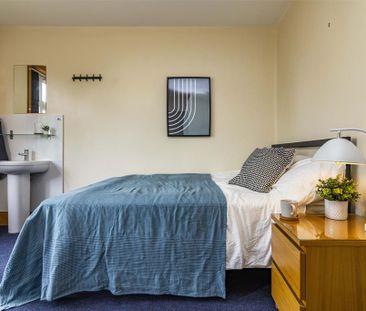 6 bedroom house to rent - Photo 2