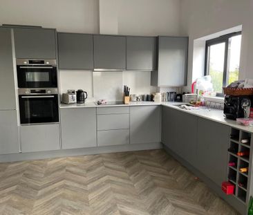 2 bedroom flat to rent - Photo 6