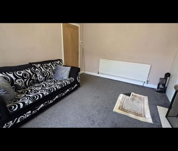 5 Bed Terraced House, Bowyer Road, B8 - Photo 4