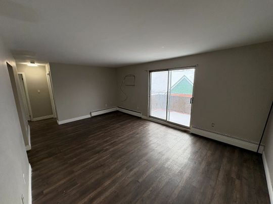 For Lease - 52 Hiawatha Street Unit# 301, St. Thomas, Ontario - Photo 1