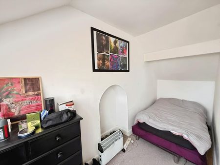 2 bedroom terraced house to rent - Photo 4