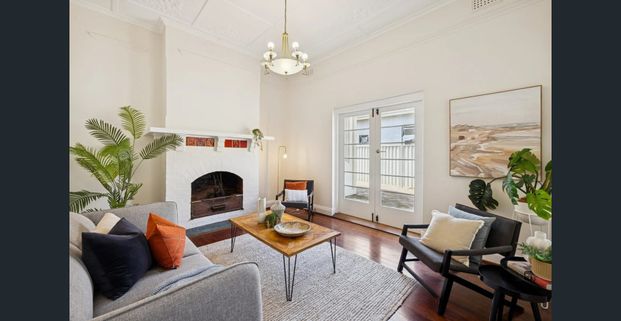 Updated Character Family Home - Photo 1