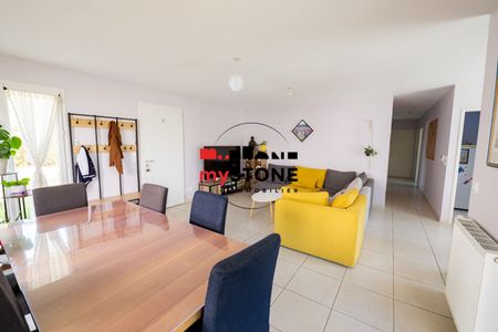 A LOUER – BELLEVILLE EN BEAUJOLAIS – Maison 100m² de plain pied sur 405m² - Photo 2