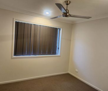 Modern 3-Bedroom Duplex Living in Peaceful Park Ridge Quarter - Photo 1