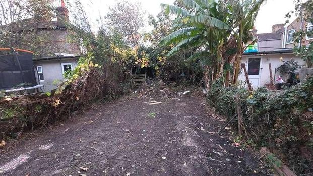 Eton Road, Ilford, IG1 - Photo 1