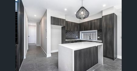 CUTTING EDGE STYLE AND LUXURY! - Photo 3