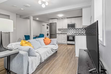 388 Chapel Street - 3B - Photo 2