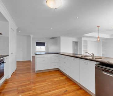 Large Three Bedroom Home in Baldivis - Photo 5