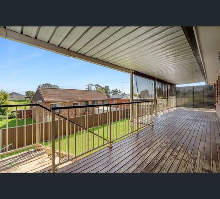 10 Roberts Place, McGraths Hill, NSW 2756 - Photo 1