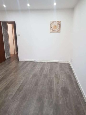 Barton Lane, Eccles, M30 - Photo 2