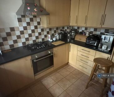4 bedroom terraced house to rent - Photo 6