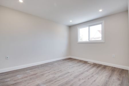 For Lease - 279 Barrick Road Unit# UPPER 1, Port Colborne, Ontario - Photo 3