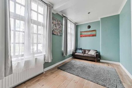 Hood Lodge, Aldersbrook, E11 - Photo 2