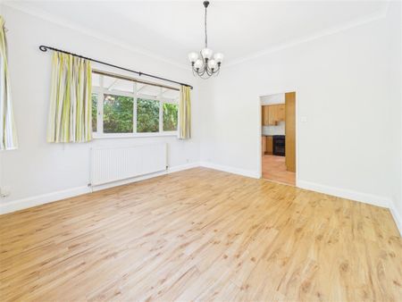 4 bedroom Detached house to rent - Photo 4