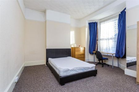 5 bedroom terraced house to rent - Photo 5