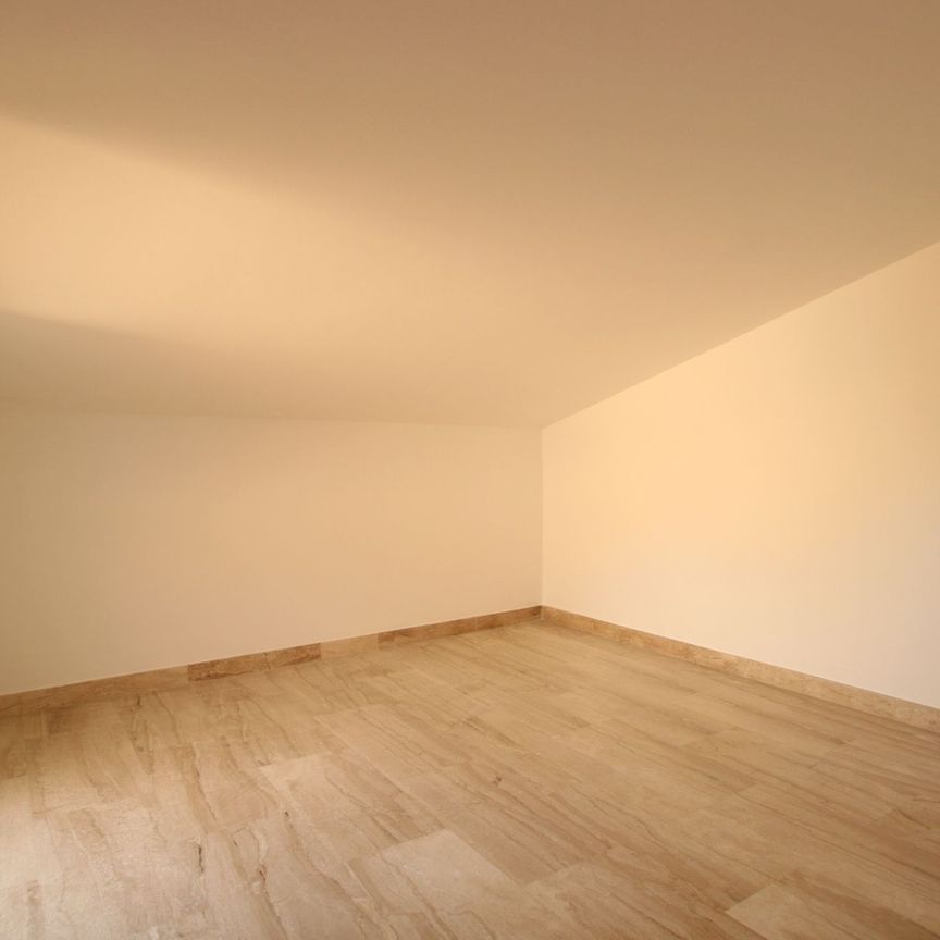 Piso de alquiler en Nucli Urbà - Photo 1