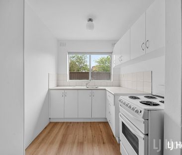 Spacious Two Bedroom Unit - Photo 5