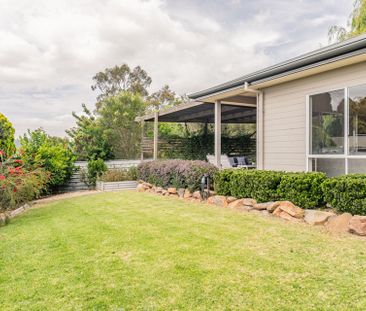 Perfect Family Rental in Nairne&colon; Spacious&comma; Stylish&comm... - Photo 6