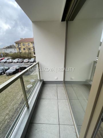 Pronájem bytu 2+kk 40 m2 - Fotografie 5