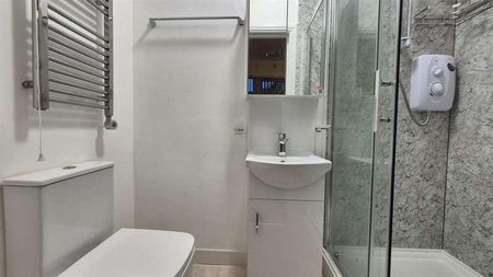 Flat College Road, Moseley, Birmingham, B13 - Photo 3