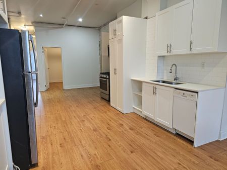 For Lease - 437 Spadina Avenue Unit# 2, Toronto, Ontario - Photo 3