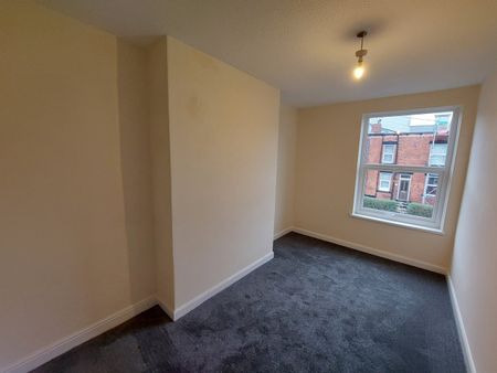 3 Bed Terraced House, Gilpin View, LS12 - Photo 2