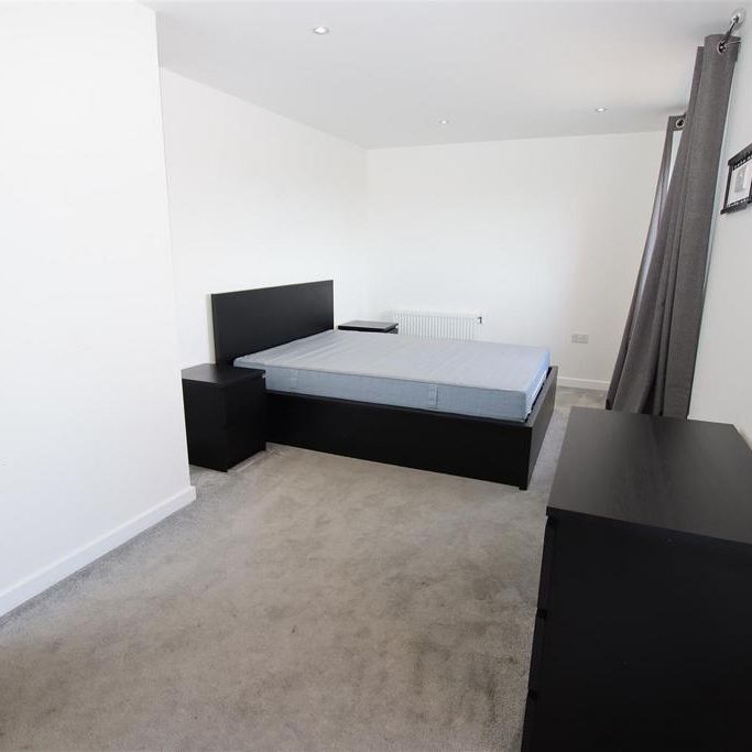 1 bedroom penthouse to rent - Photo 1