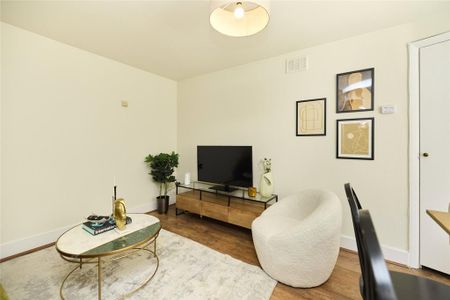 3 bedroom apartment to rent - Photo 2