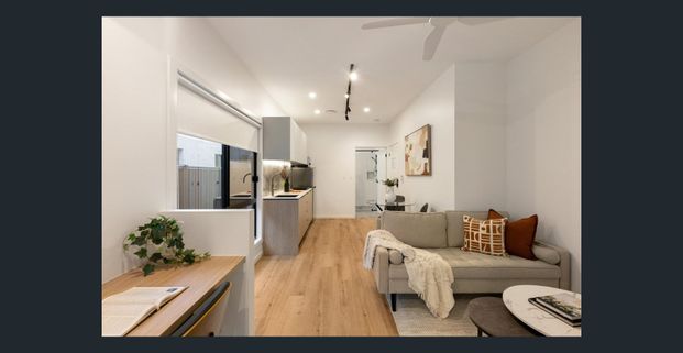 Stylish, Fully Furnished Studio Apartment in the Heart of Hawthorne - Photo 1