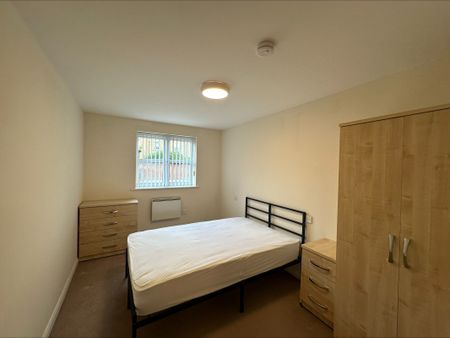 1, Tradewinds, 127 Lawrence Street - Photo 4