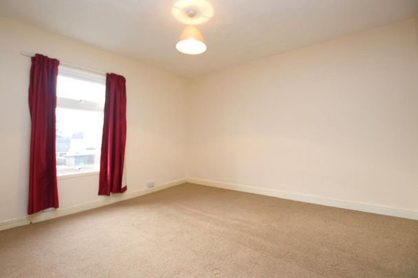 2 bedroom end of terrace house to rent - Photo 1