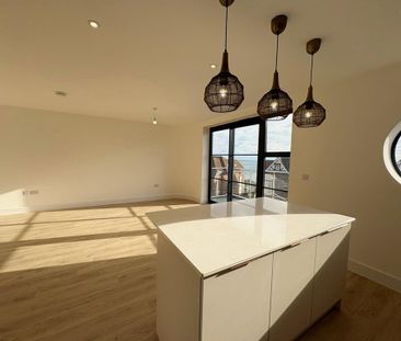 2 bedroom penthouse to rent - Photo 1