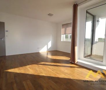 Pronájem moderního bytu 2+kk s lodžií a parkovacím stáním, 62 m - Фото 3