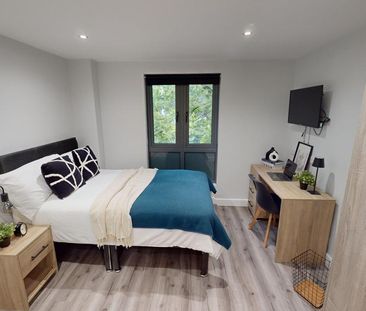 7 bedroom flat to rent - Photo 3