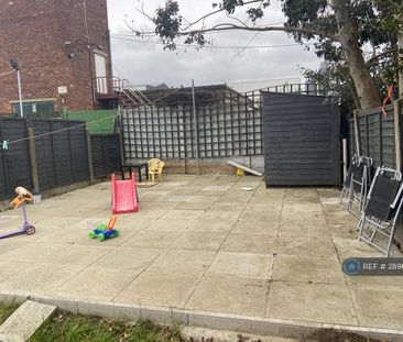 2 bedroom end of terrace house to rent - Photo 6