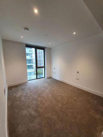 Radley House, SW11 4FA - Photo 4