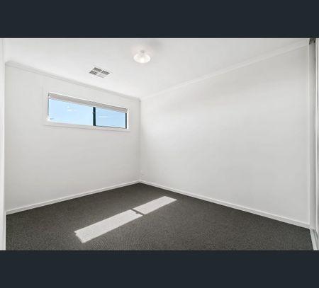 7 Gianonni Lane, Angle Vale, SA 5117 - Photo 3