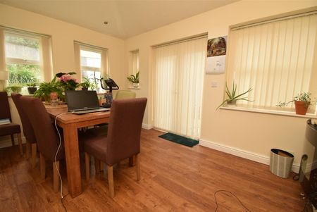 Cowslip Lane, Castleford - Photo 5