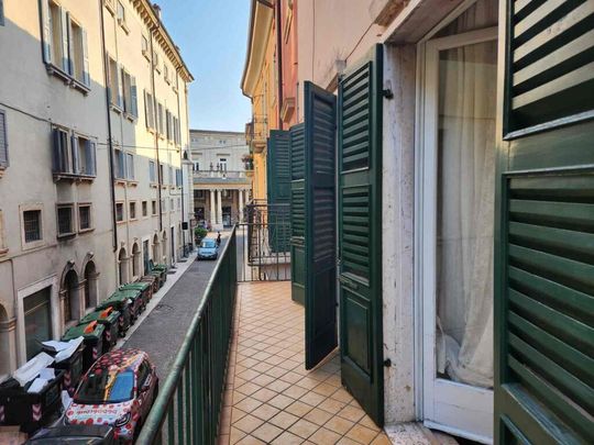 Four-rooms Apartment Verona (Centro Storico) - Photo 1